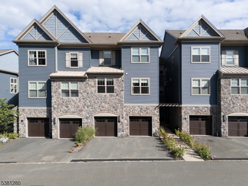 Photo of 407 Mariners Pointe, Hopatcong NJ