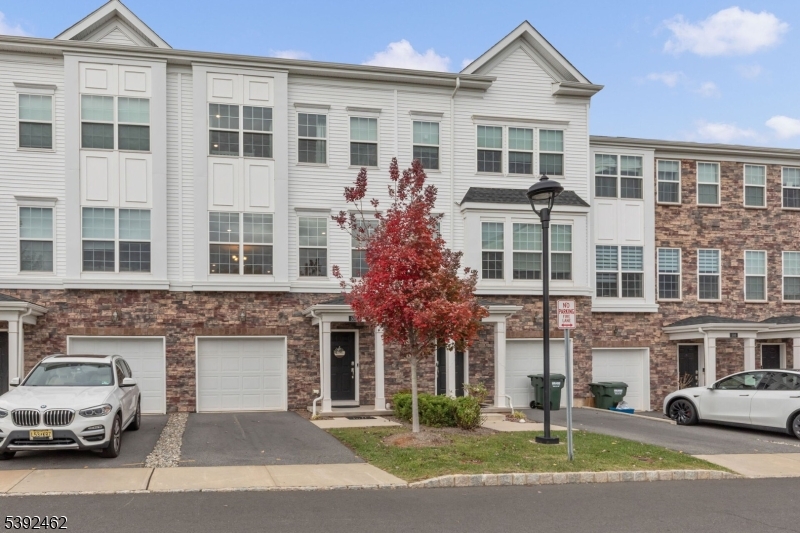 Photo of 508 Keenland Court, Branchburg NJ