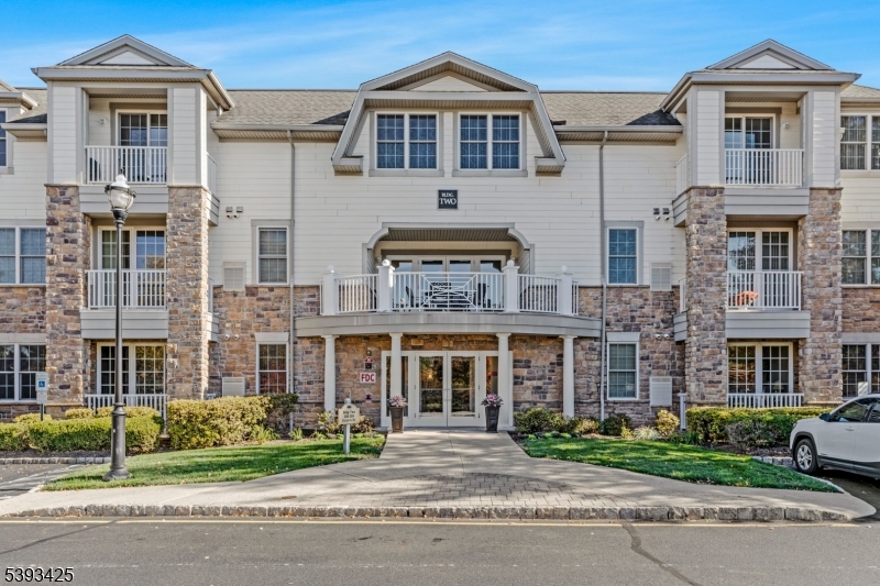 Photo of 266 Victoria Drive