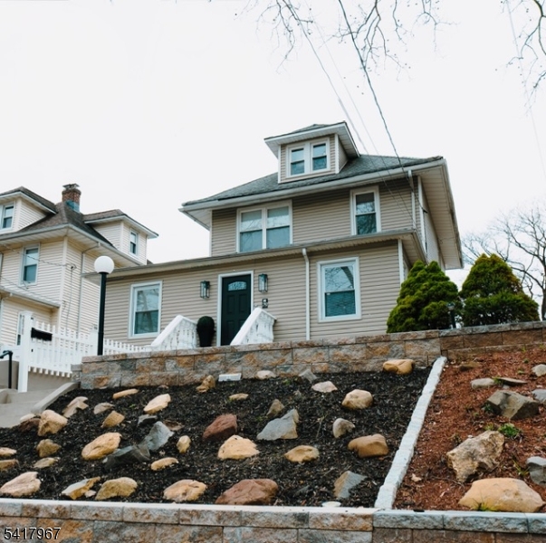 Photo of 290 Elm Avenue