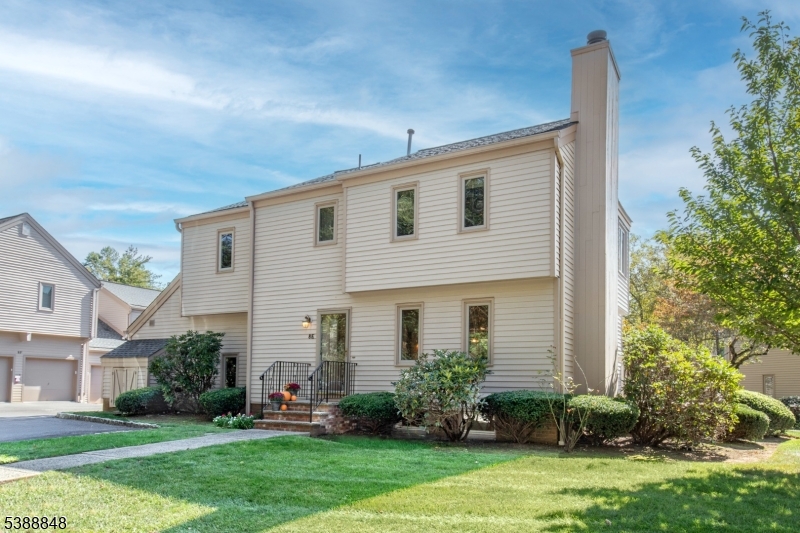 Photo of 8E Somerset Hills Court, Bernardsville NJ