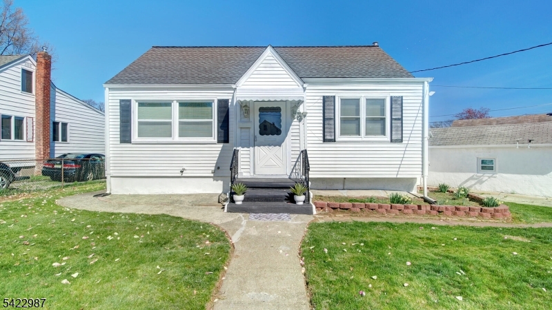 Photo of 34 Greenlawn Drive