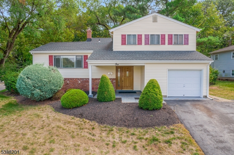 Photo of 1 Drake Road, Franklin NJ