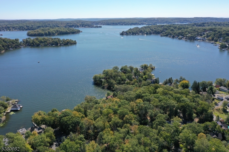 Photo of 4 Mohawk Trail, Hopatcong NJ