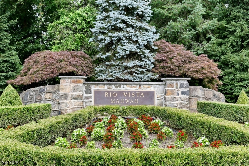 Photo of 34 Crocker Mansion Drive, Mahwah NJ