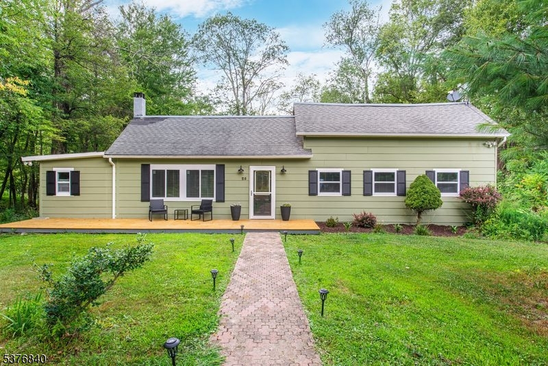 Photo of 25 E Shore Lake Owassa Road, Frankford NJ