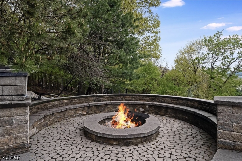 image32