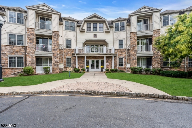 Photo of 182 Victoria Drive, Bridgewater NJ