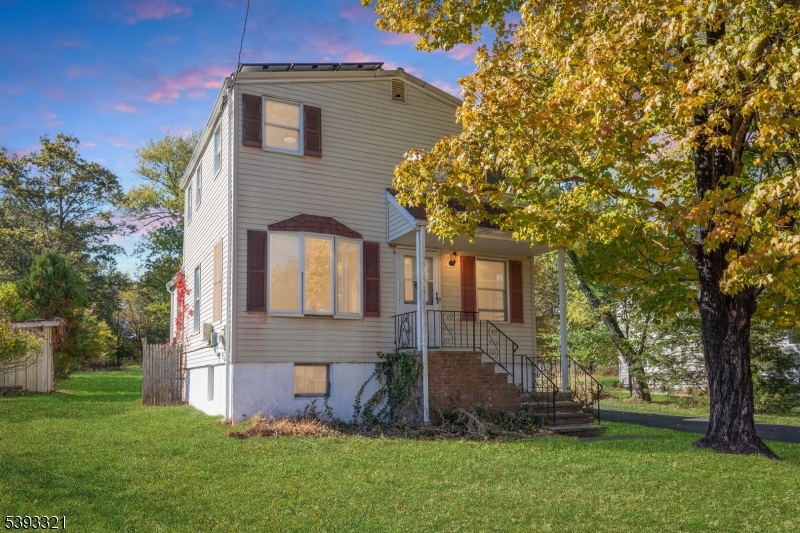 Photo of 110 Maple Street