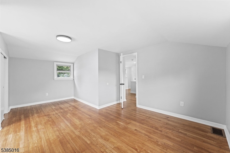 image25