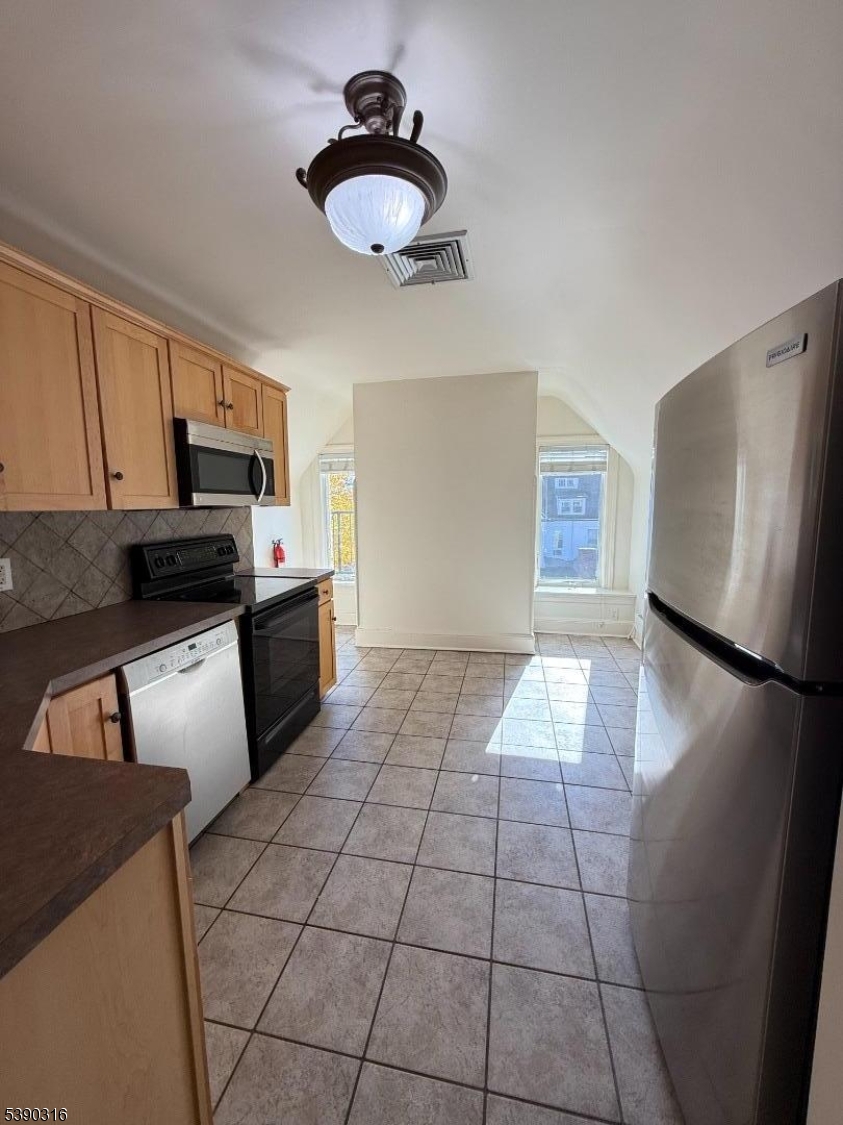 18 Euclid Ave Summit City 07901-2146 New Jersey photo