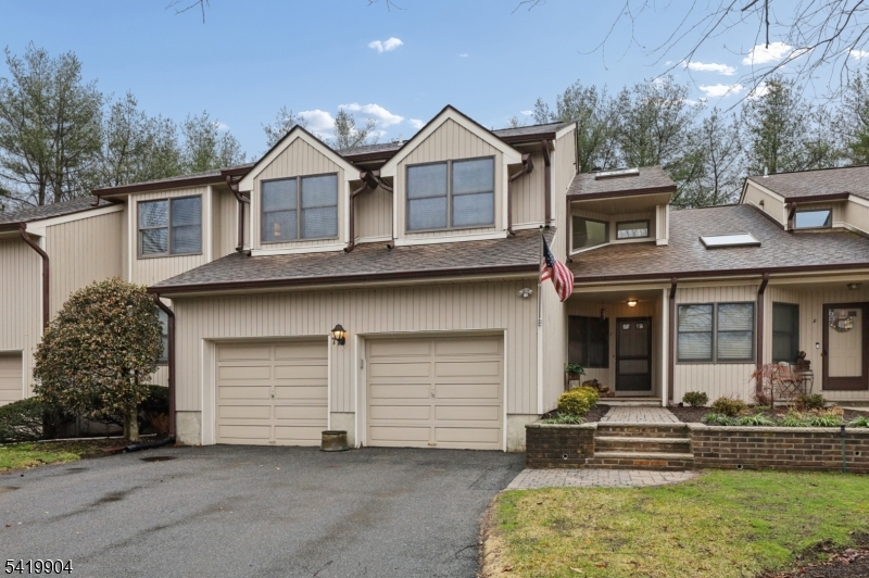 Photo of 7 Valen Court, Franklin Lakes NJ