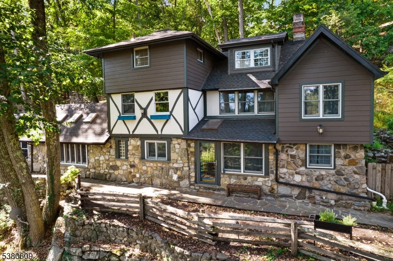 Photo of 3 Hayes Lane, Sparta NJ