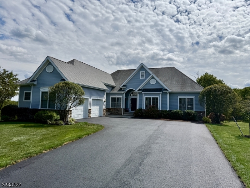 Photo of 32 Players Boulevard, Fredon NJ