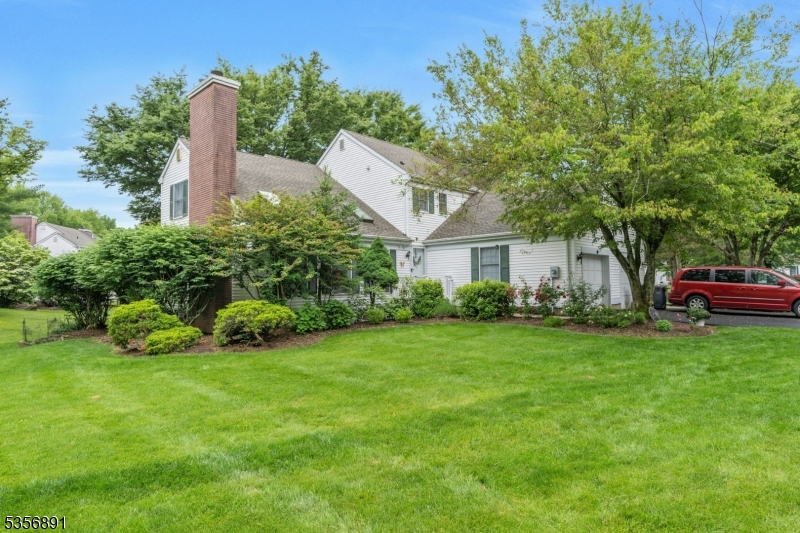 Photo of 23 Hampton Court, Bernards NJ