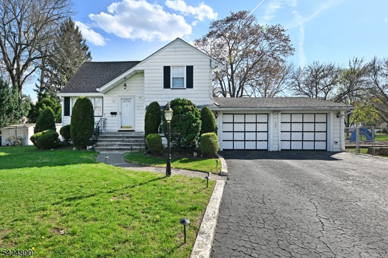 Photo of 82 Arnot Place, Paramus NJ