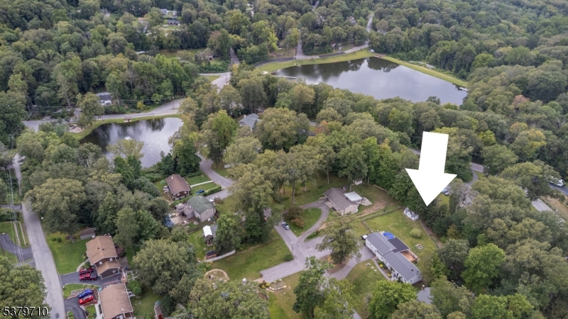 Photo of 10 Applewood Road, Vernon NJ