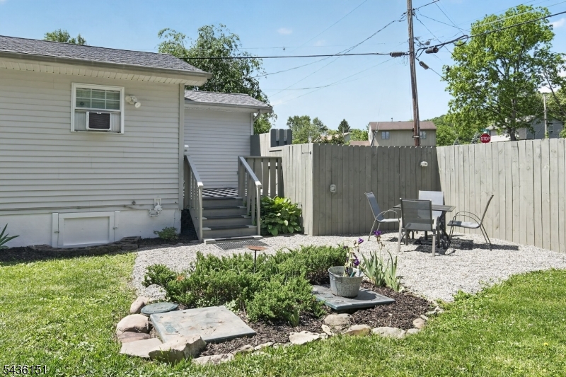 image25