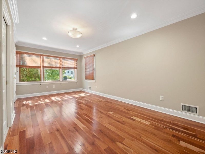 17 Myrtle Ave Chatham Boro 07928-2720 New Jersey photo