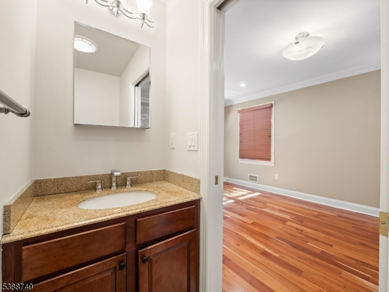 17 Myrtle Ave Chatham Boro 07928-2720 New Jersey photo