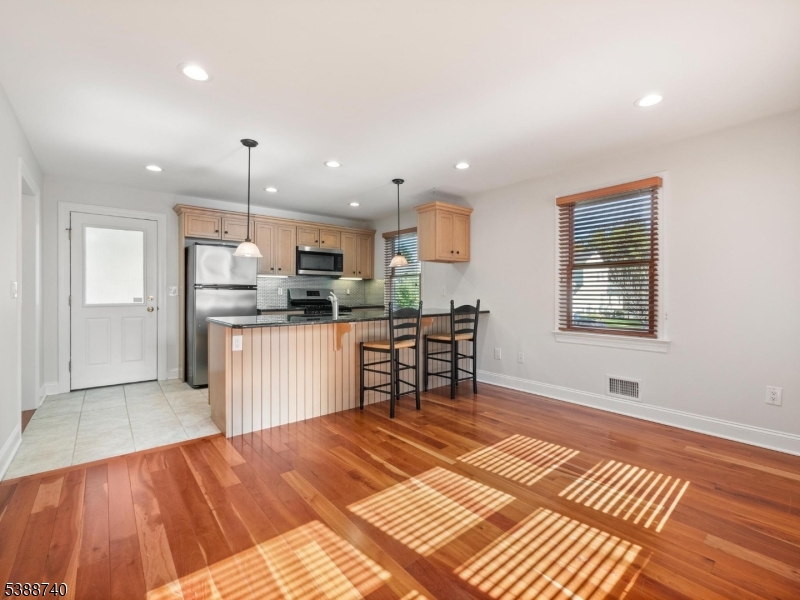 17 Myrtle Ave Chatham Boro 07928-2720 New Jersey photo