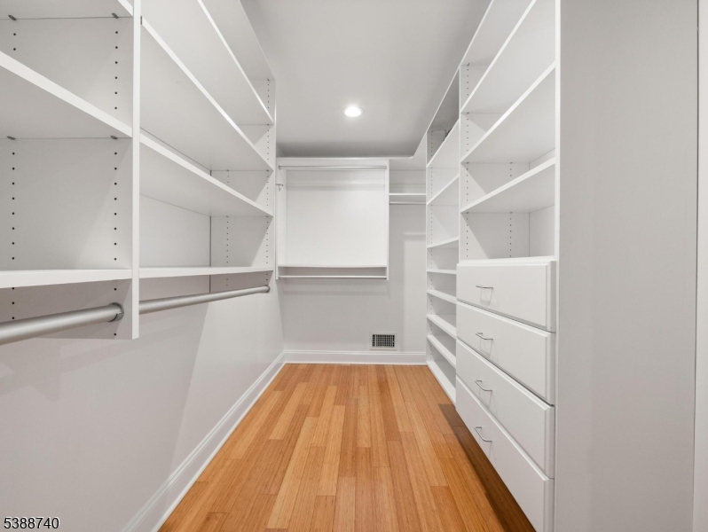 17 Myrtle Ave Chatham Boro 07928-2720 New Jersey photo