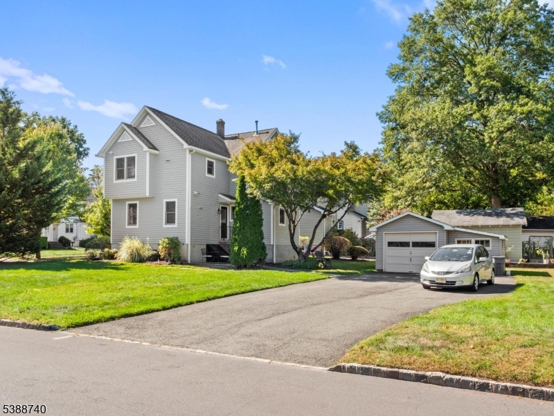 17 Myrtle Ave Chatham Boro 07928-2720 New Jersey photo