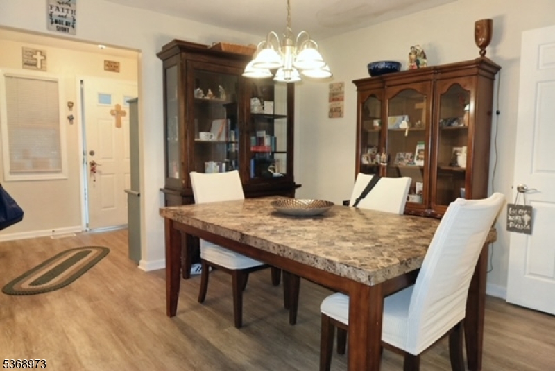Photo of 40 Carriage Lane, Newton Town NJ