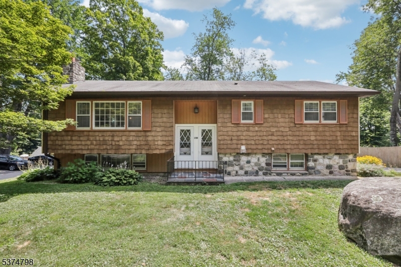 Photo of 150 Highland Lakes Road, Vernon NJ