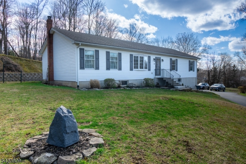 Photo of 30 Buttzville Road