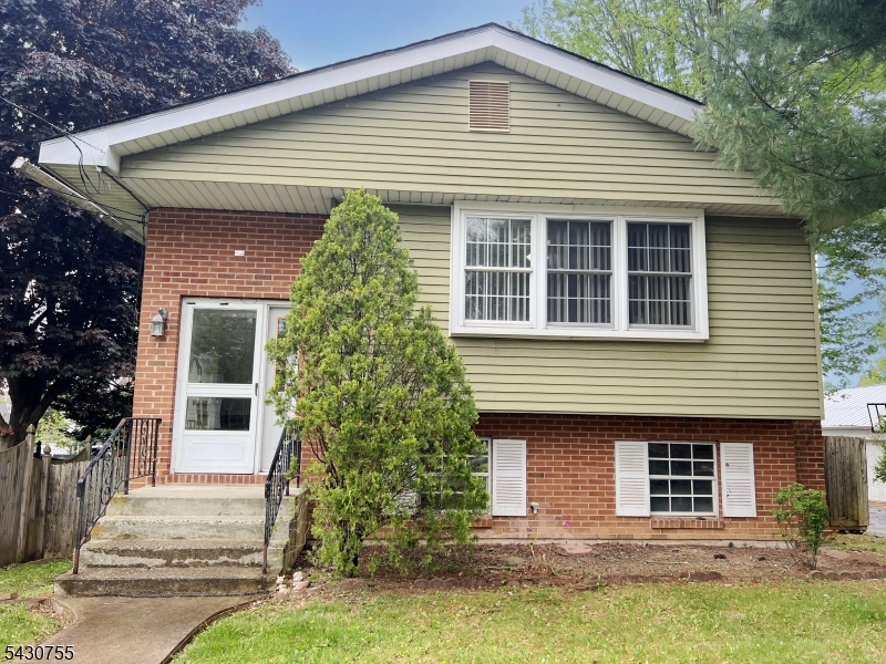Photo of 89 W Warren Street