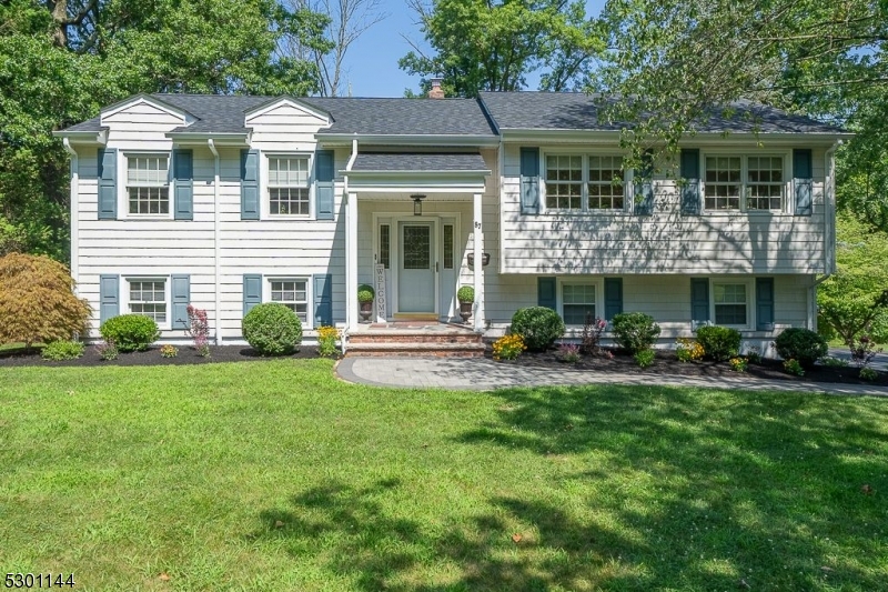 Photo of 87 Sagamore Drive, New Providence NJ