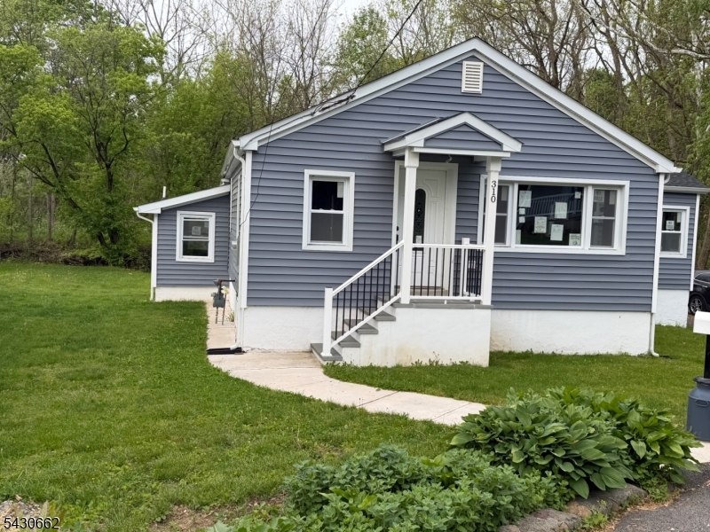 Photo of 310 6th Street