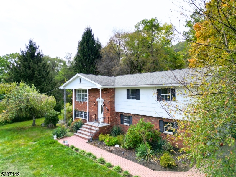 Photo of 39 Edsall Drive