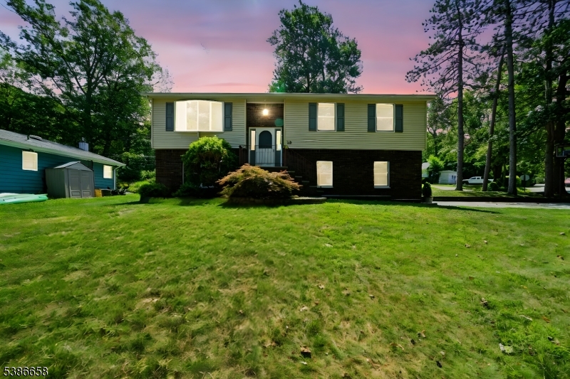 Photo of 30 Lakeshore Drive