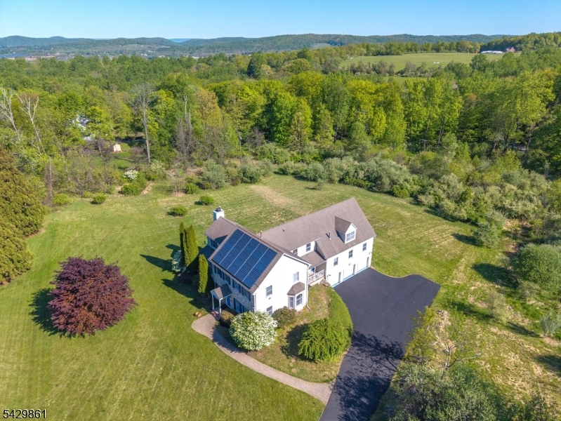 Photo of 37 Woodland Heights Circlec