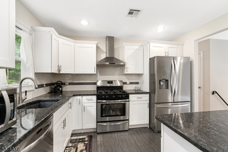 Photo of 186 Tomahawk Trail, Byram NJ