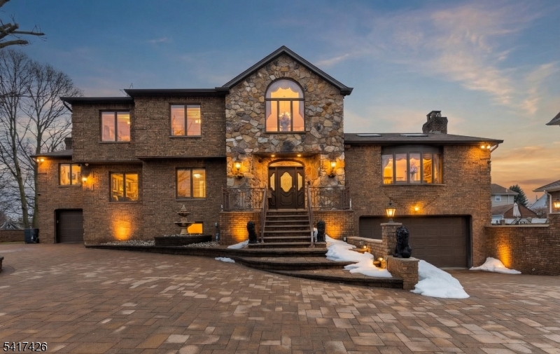 Photo of 512 Van Bussum Avenue