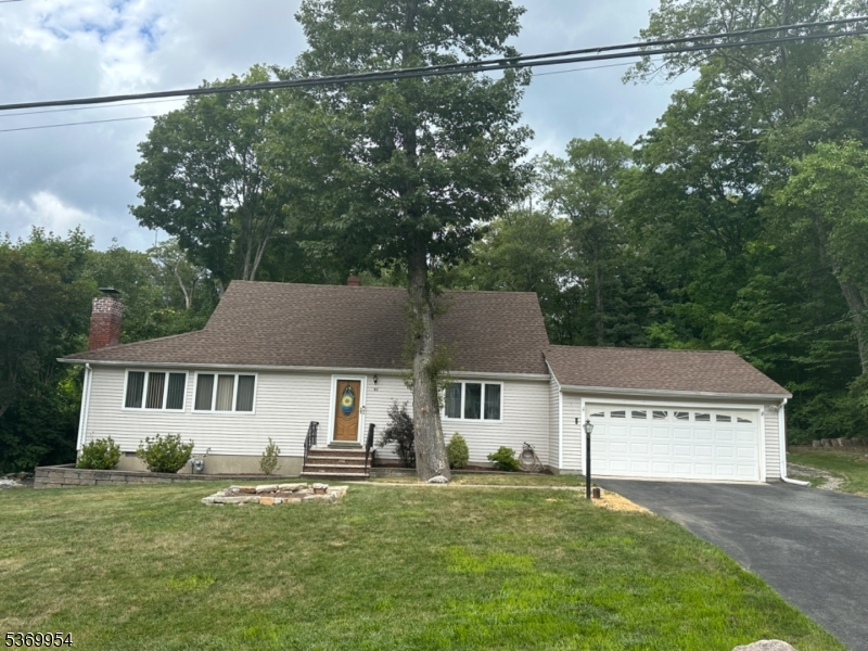 Photo of 43 Mountain Circle, West Milford NJ