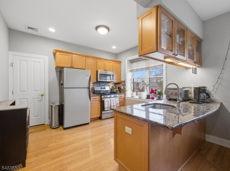 28 Gates Ave Summit City 07901-1513 New Jersey photo