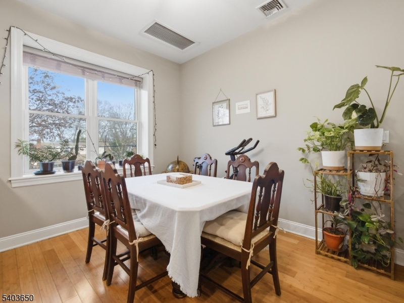 28 Gates Ave Summit City 07901-1513 New Jersey photo