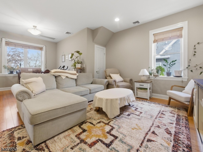 28 Gates Ave Summit City 07901-1513 New Jersey photo