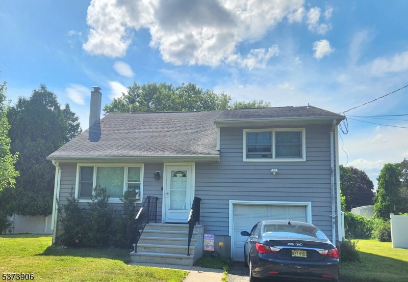 Photo of 827 Limecrest Road, Andover NJ