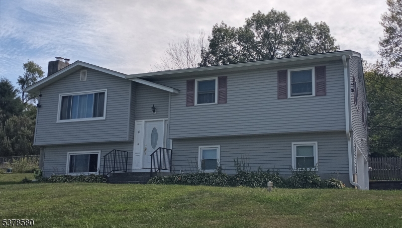 Photo of 8 Nimbus Drive, Vernon NJ