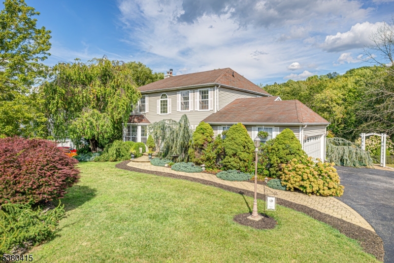 Photo of 28 Fieldstone Drive, Vernon NJ