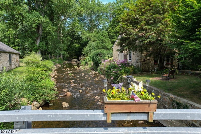 image26