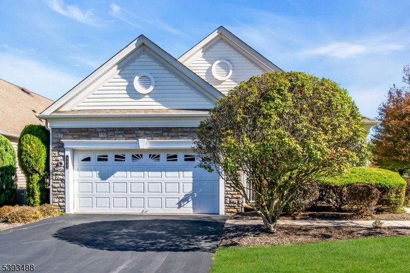 Photo of 555 Stone Manor Drive, Franklin NJ