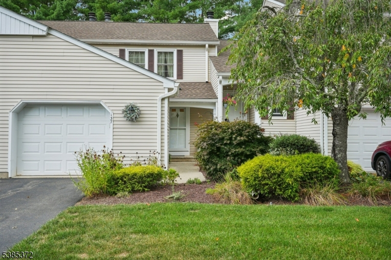 Photo of 137 Carriage Lane, Newton Town NJ