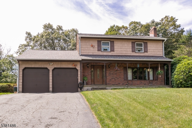 Photo of 52 Glencrest Drive, Hampton NJ