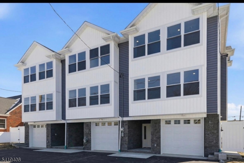 Photo of 60 Dewitt Street